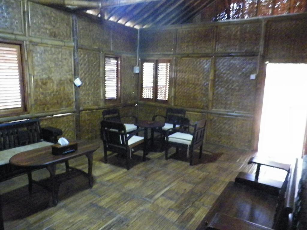 Villa Kampung Karuhun Sutan Raja Bandung Pokój zdjęcie