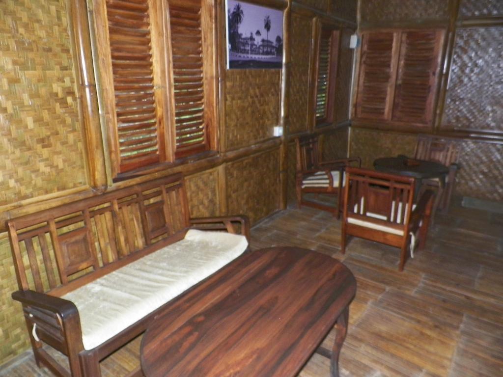 Villa Kampung Karuhun Sutan Raja Bandung Pokój zdjęcie
