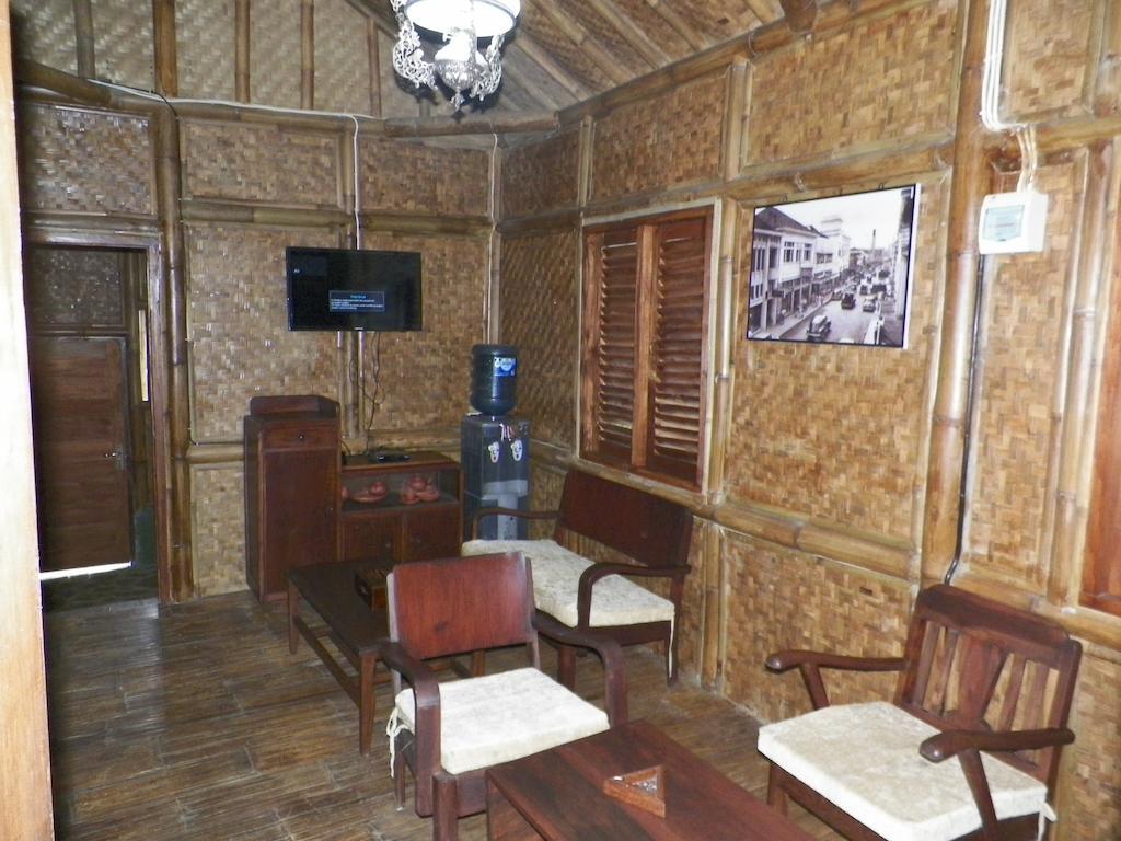 Villa Kampung Karuhun Sutan Raja Bandung Pokój zdjęcie