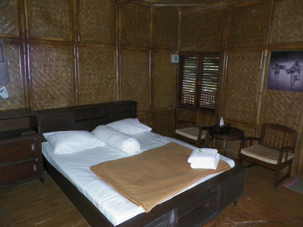 Villa Kampung Karuhun Sutan Raja Bandung Pokój zdjęcie