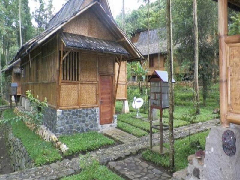 Villa Kampung Karuhun Sutan Raja Bandung Zewnętrze zdjęcie